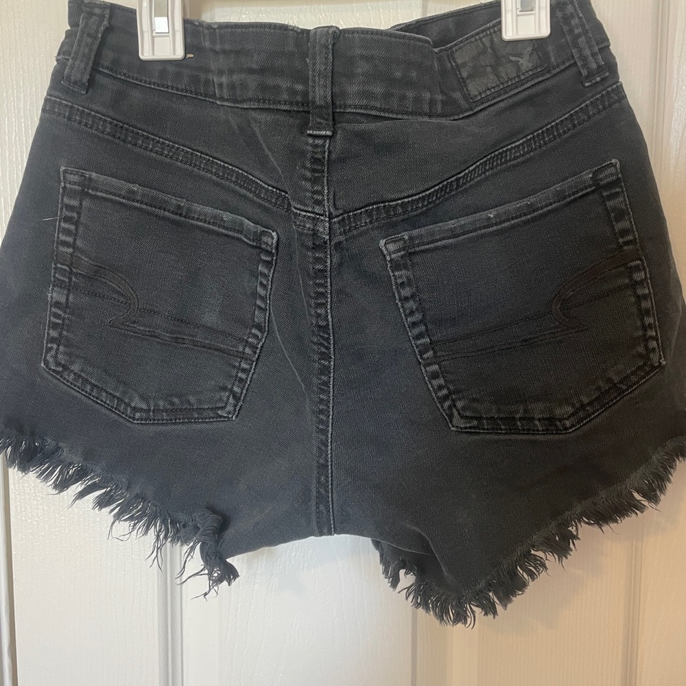 American Eagle Woman’s High Rise Festival Jean Shorts, Size 6, Black - Picture 2 of 5